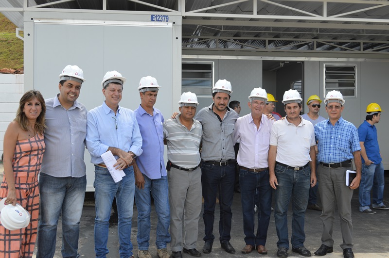 Vereadores e empresários visitam obras do Shopping Botucatu